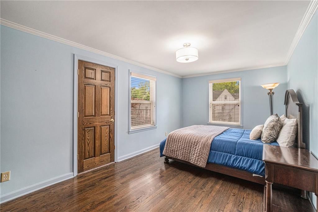 821 W 54th Terrace — photo 31