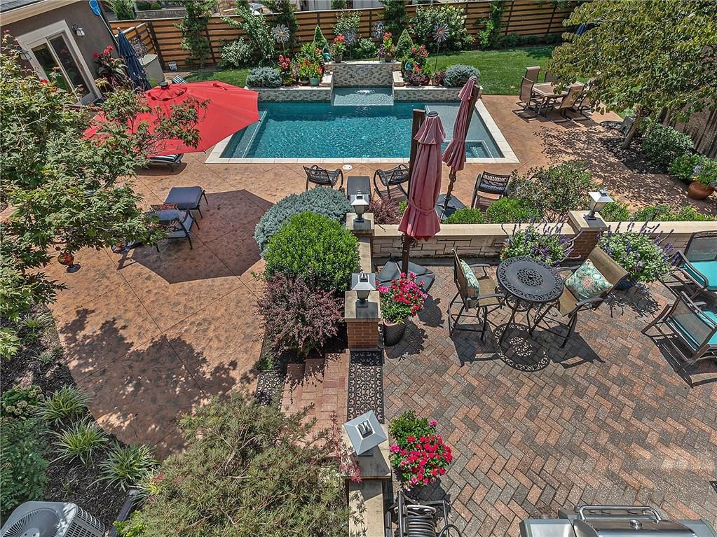 821 W 54th Terrace — photo 45