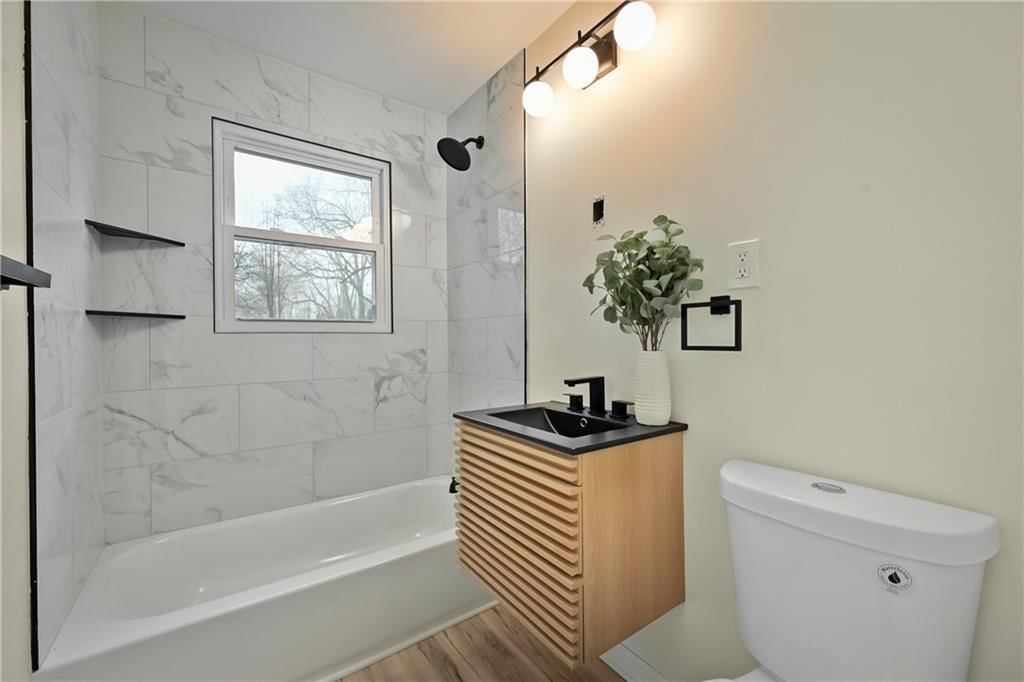 5218 Lamar Avenue — photo 8