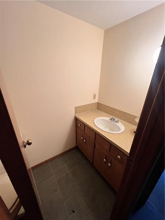 2112 Terrace Road — photo 9