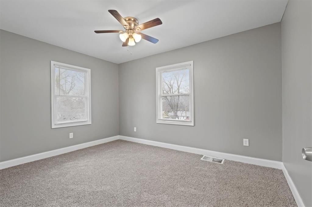 3300 E 59th Street — photo 11