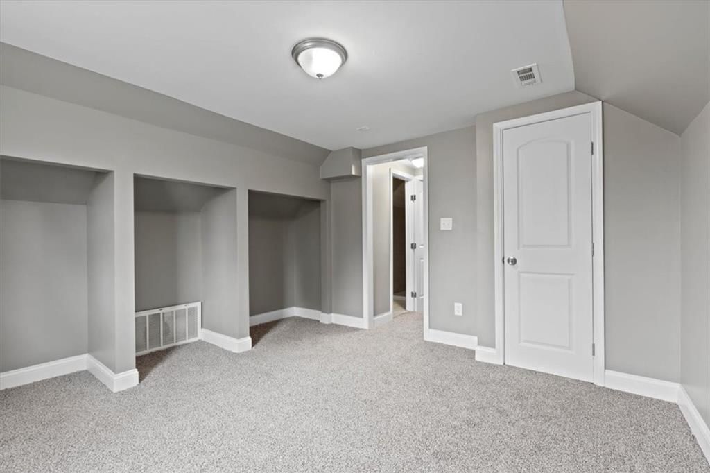 3300 E 59th Street — photo 20