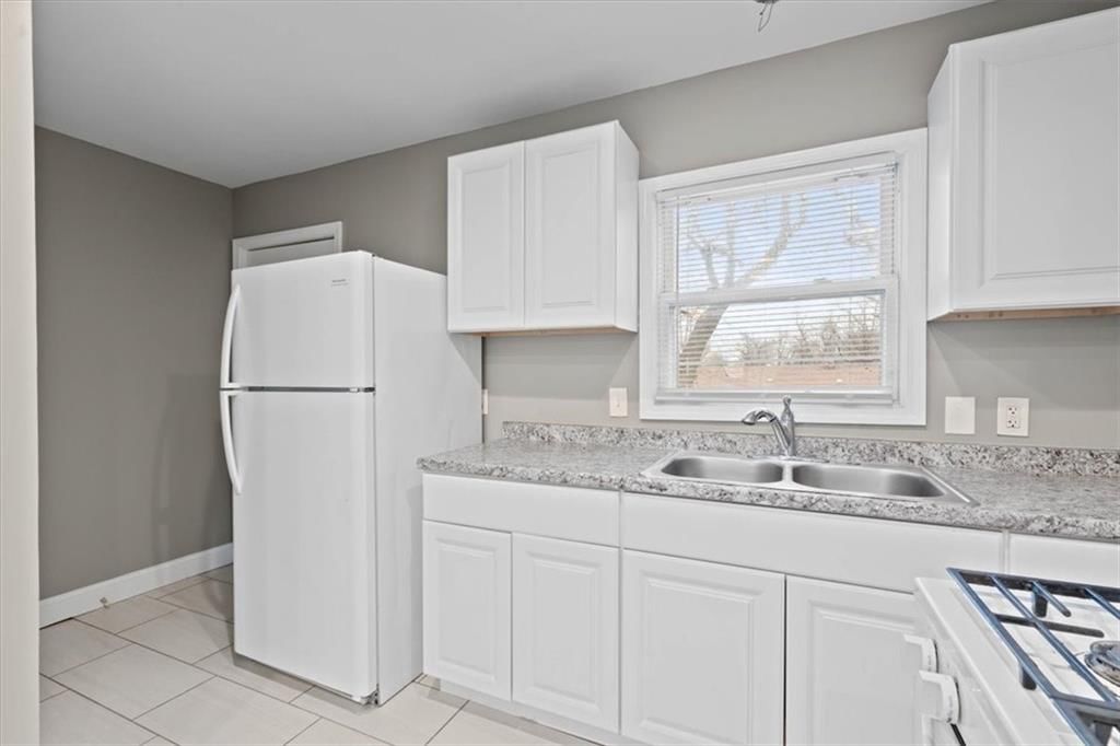 3300 E 59th Street — photo 10