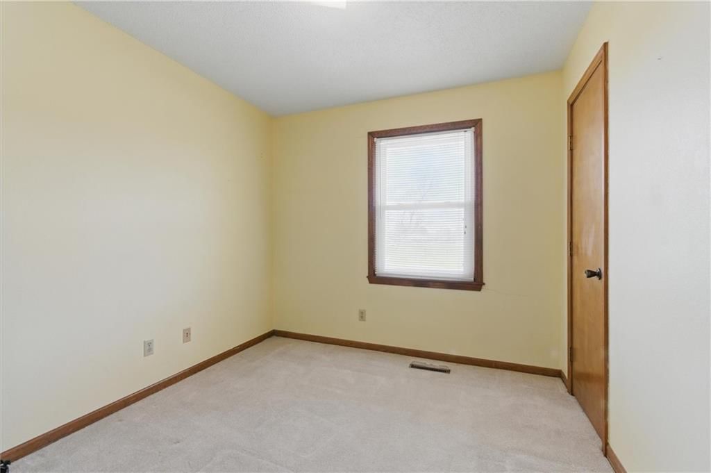 5800 NE 48th Street — photo 8
