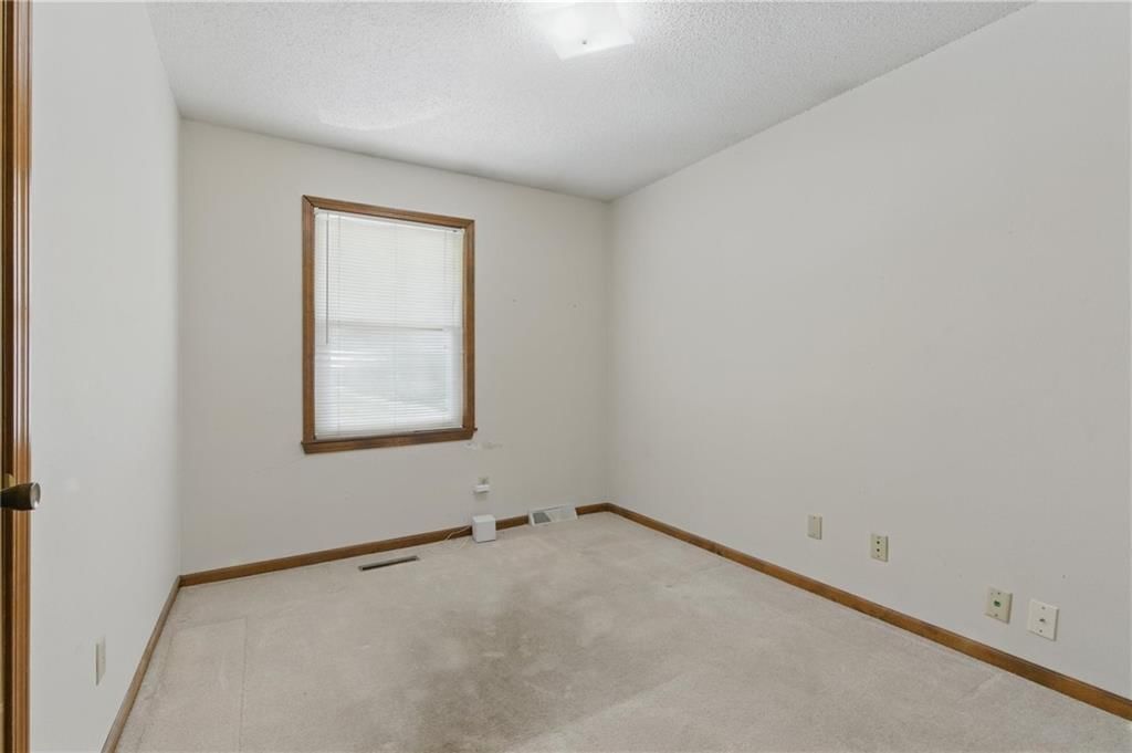 5800 NE 48th Street — photo 10