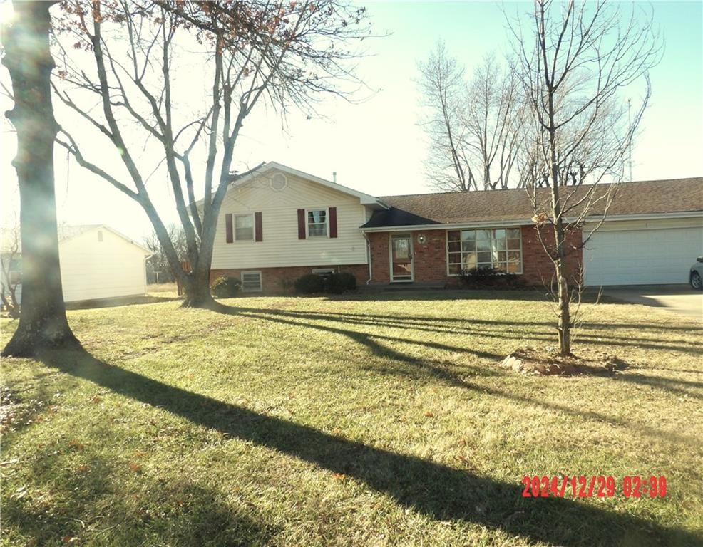 225 S Cleveland Street — photo 36