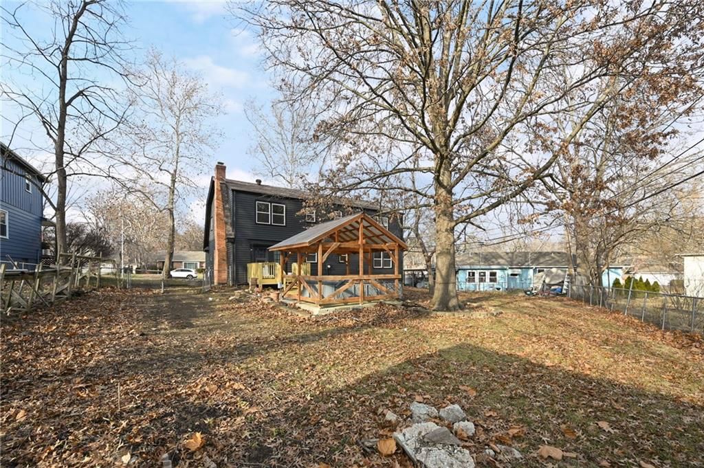 9215 Grant Drive — photo 23