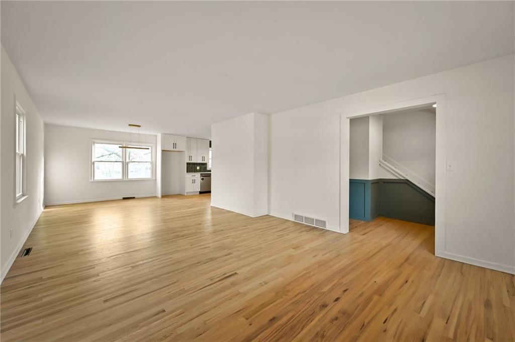 9215 Grant Drive — photo 5