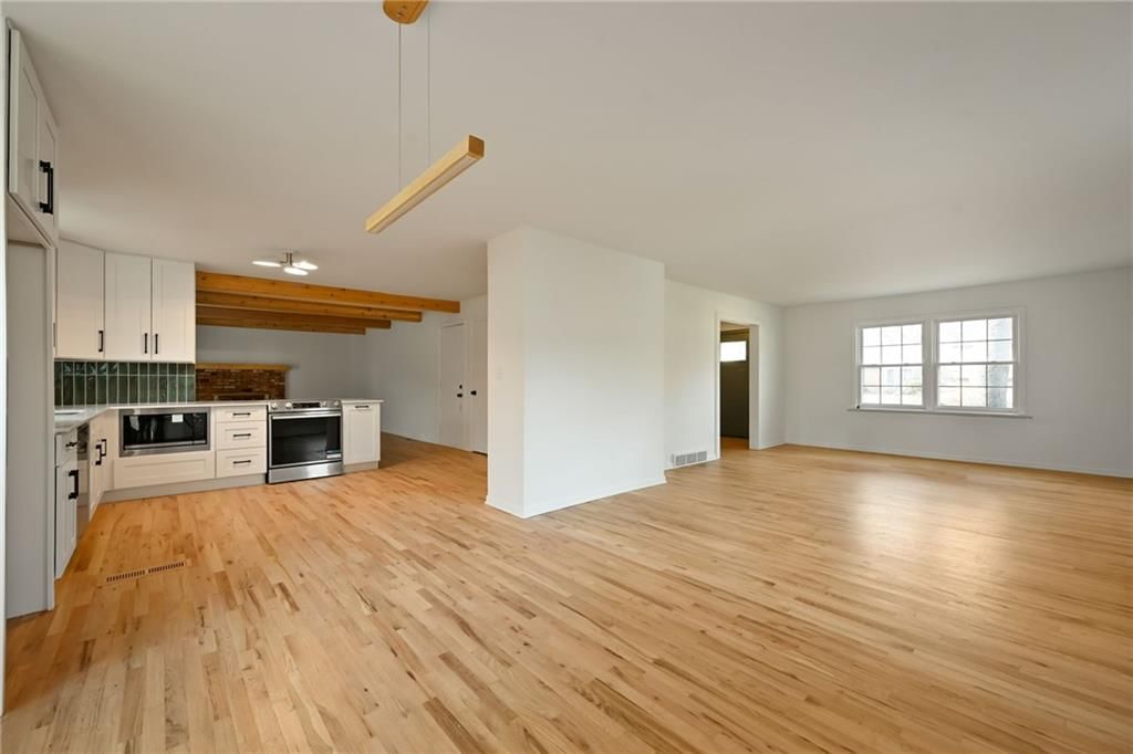 9215 Grant Drive — photo 7
