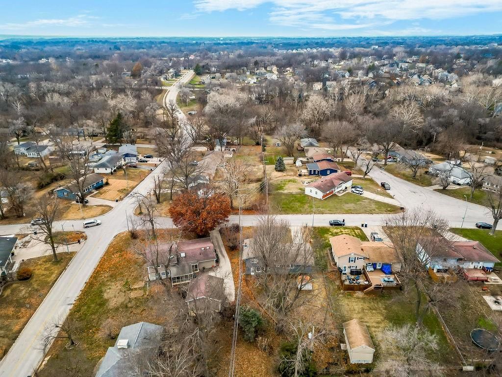 7303 NW Winter Avenue — photo 36