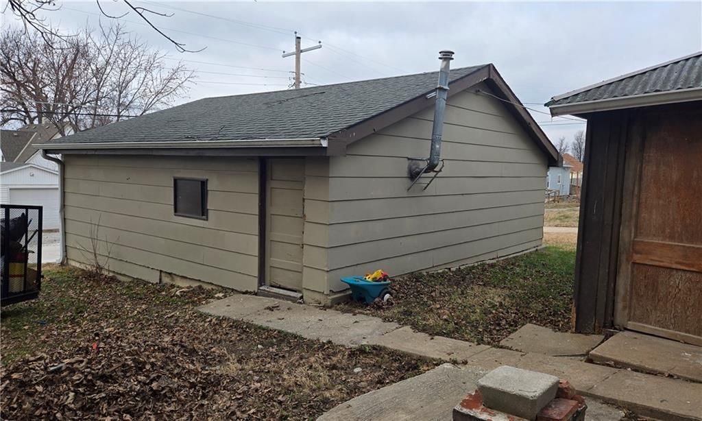 6004 King Hill Avenue — photo 17