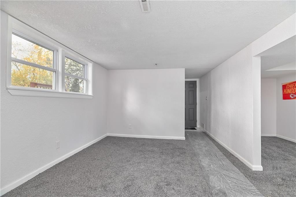 8409 Elm Avenue — photo 23
