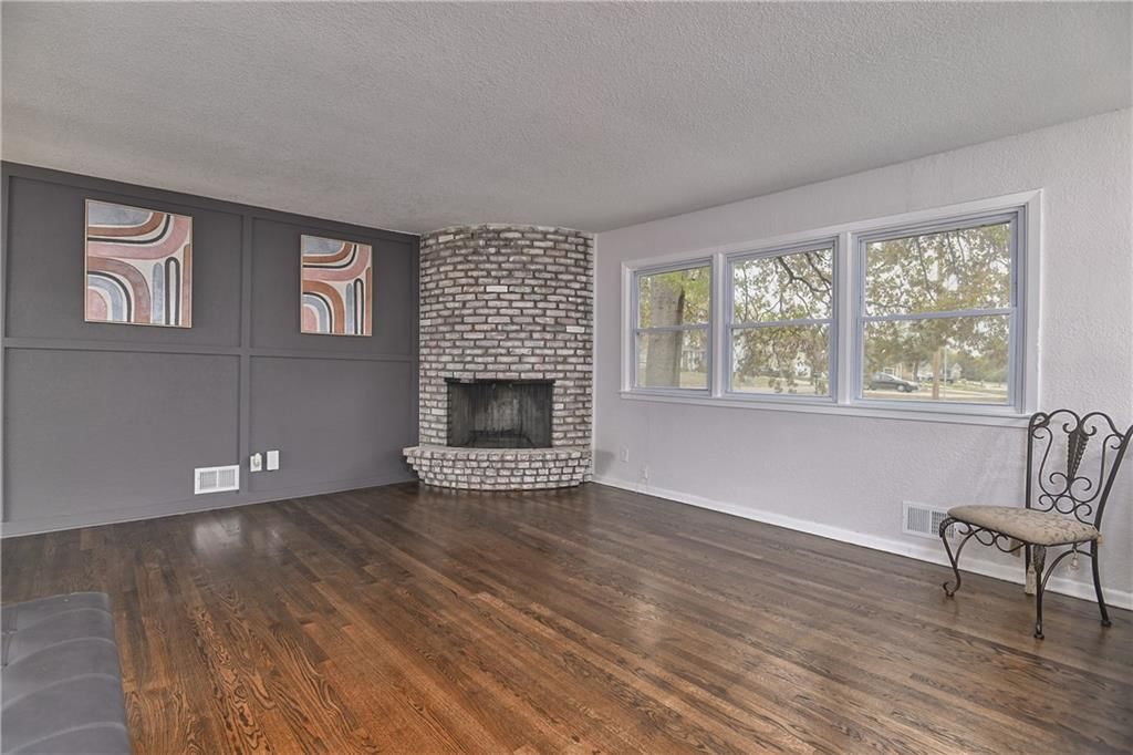 8409 Elm Avenue — photo 7