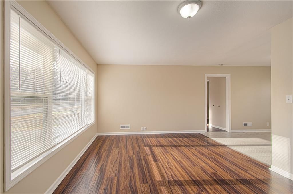 11012 Bristol Terrace — photo 2