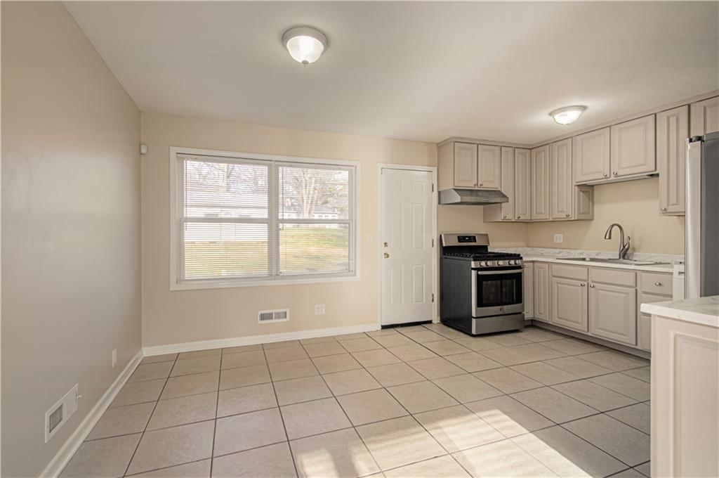 11012 Bristol Terrace — photo 5