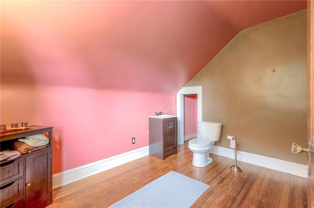 4537 Gillham Road — photo 30