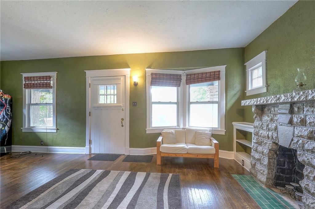 4537 Gillham Road — photo 7