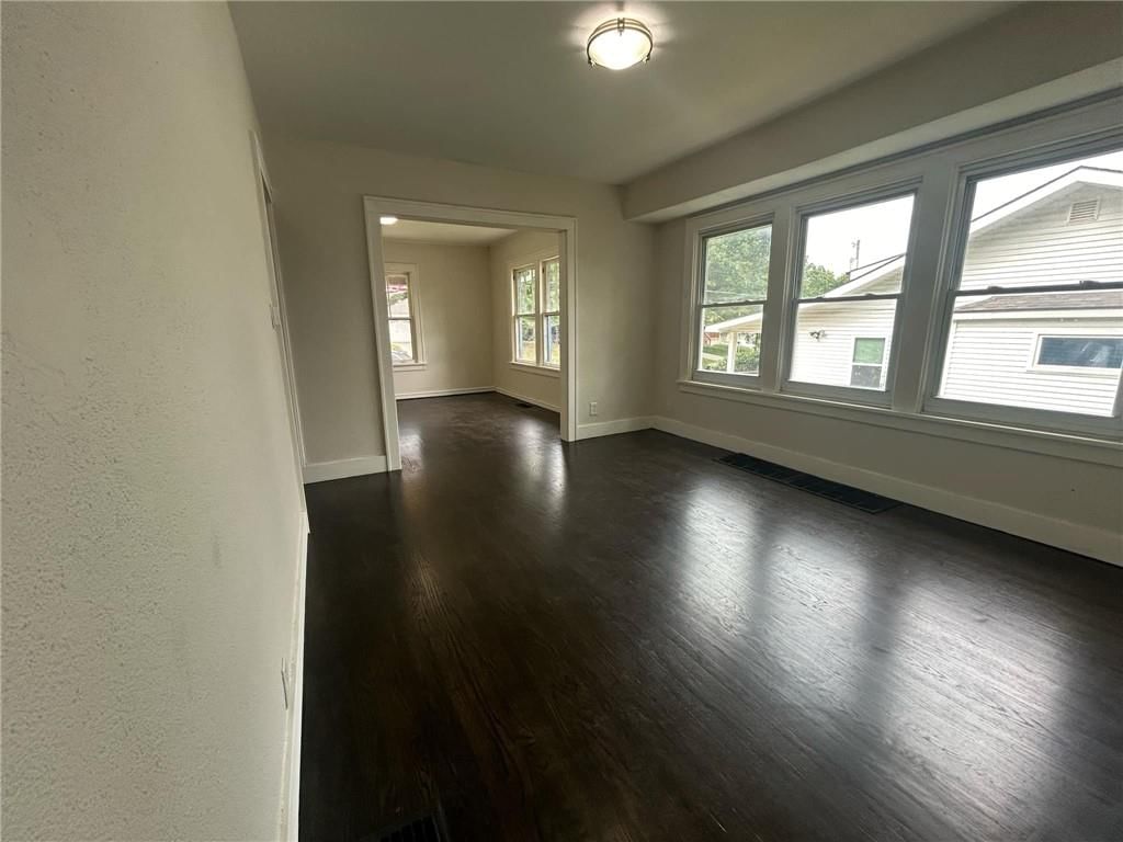 930 S Washington Street — photo 6