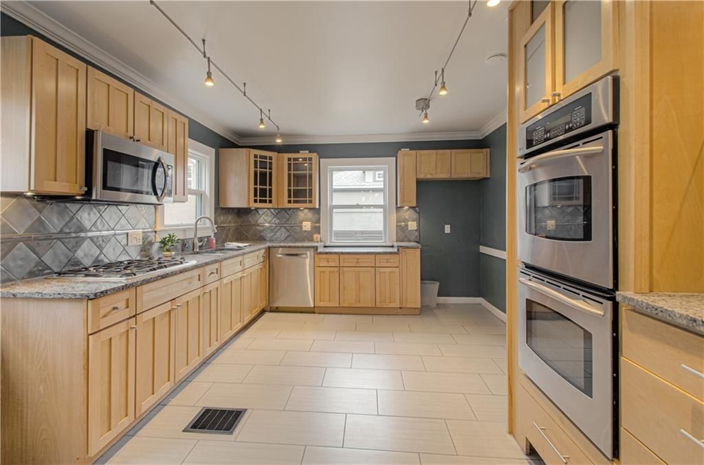 1012 W 71st Terrace — photo 13