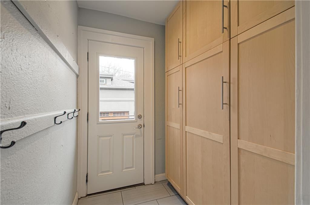 1012 W 71st Terrace — photo 18