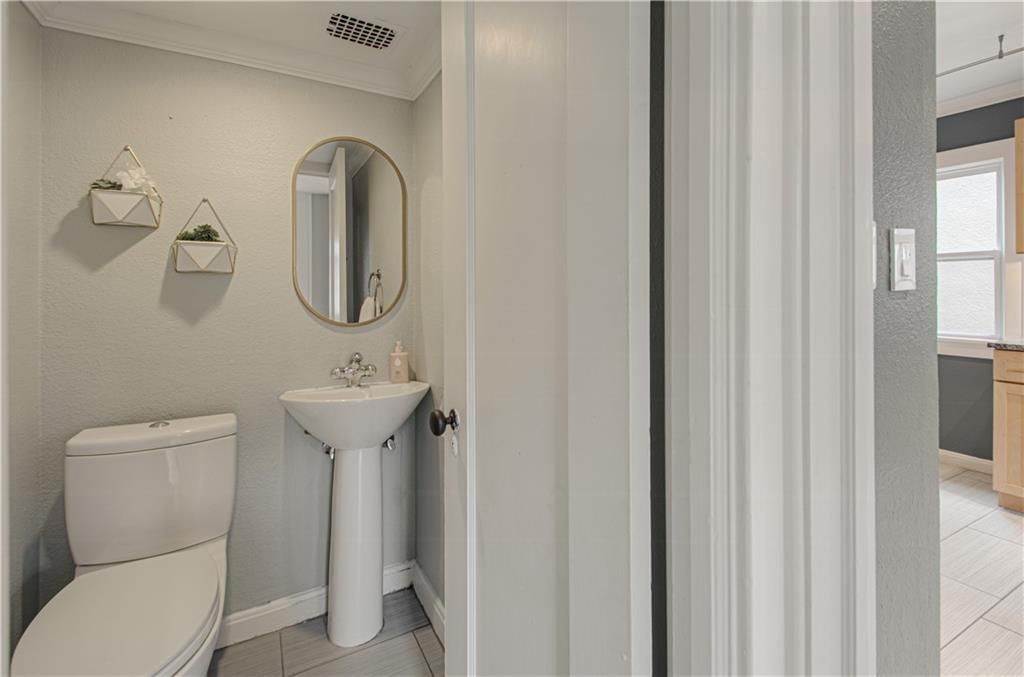 1012 W 71st Terrace — photo 19