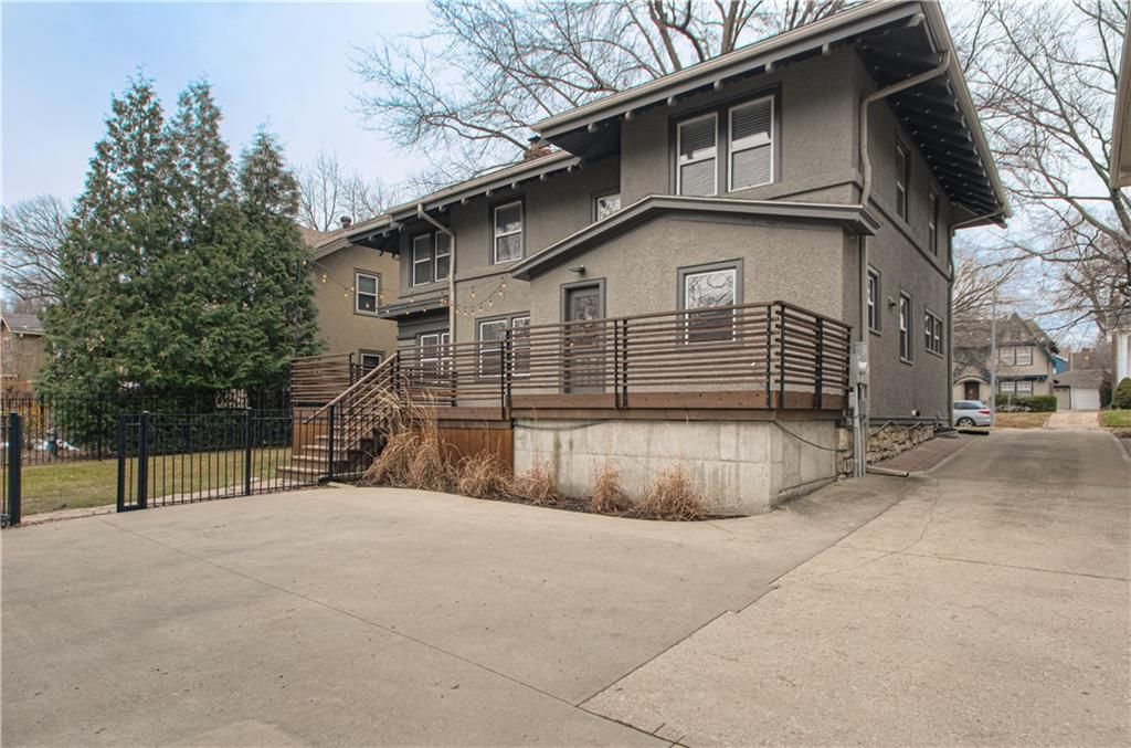 1012 W 71st Terrace — photo 48