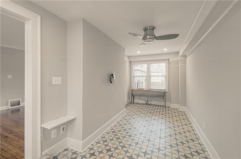 1012 W 71st Terrace — photo 10