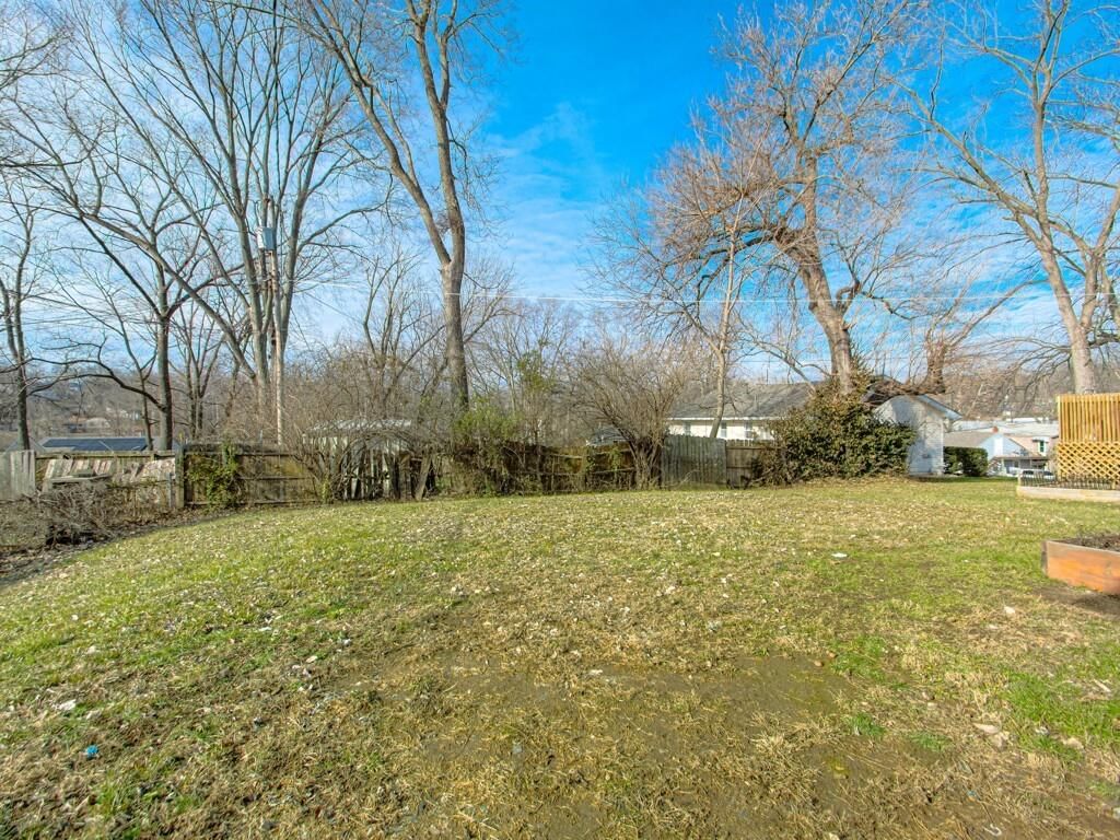 4010 NE ANTIOCH Road — photo 27