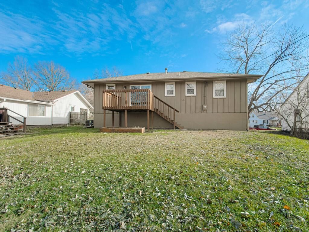 4010 NE ANTIOCH Road — photo 29