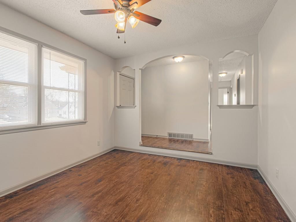 4010 NE ANTIOCH Road — photo 6