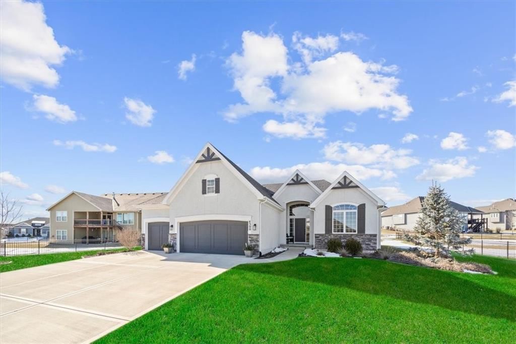 4300 Lakeshore Drive — photo 5