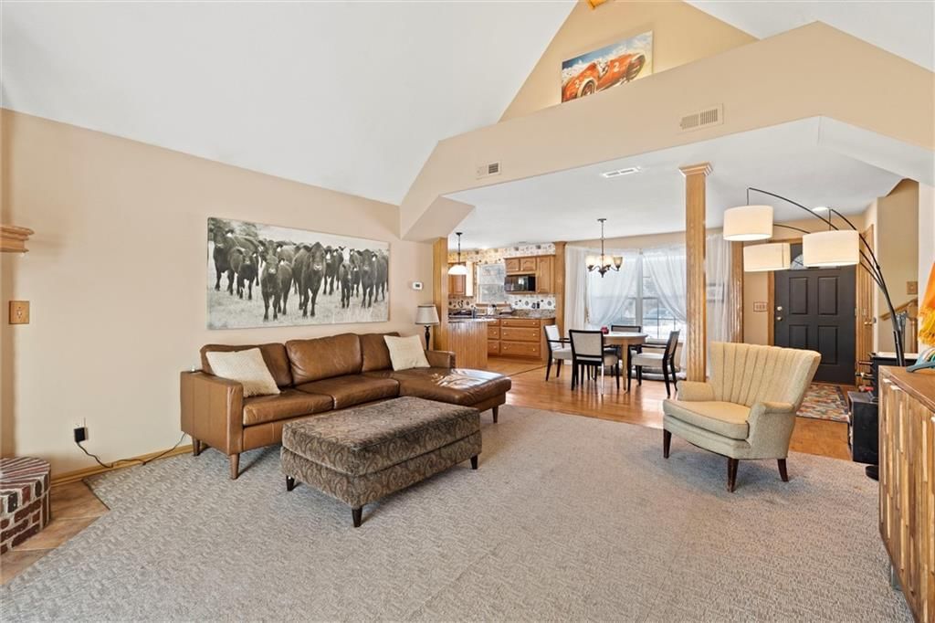 9310 Valley Garden Drive — photo 10