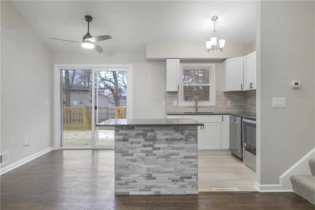 7502 N Avalon Street — photo 11