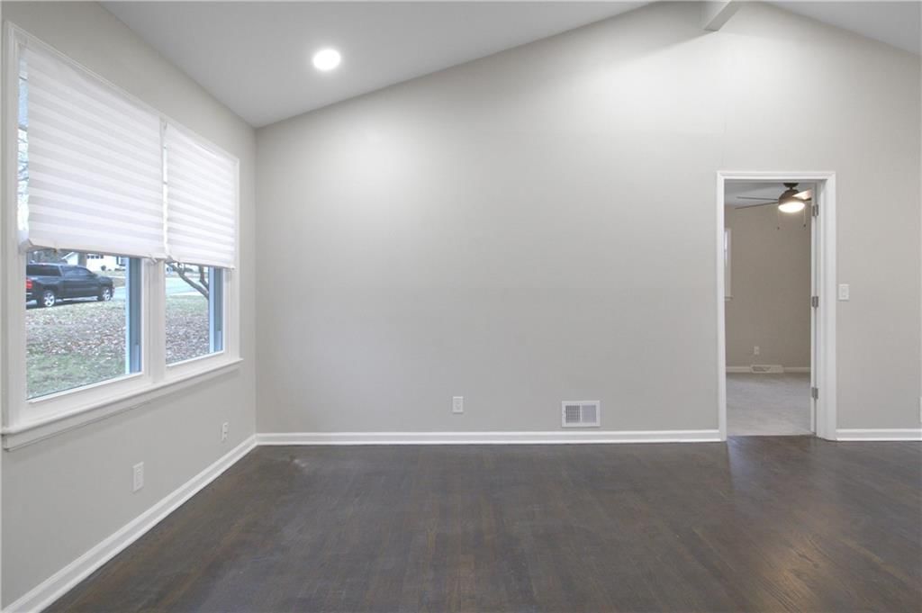 7502 N Avalon Street — photo 17