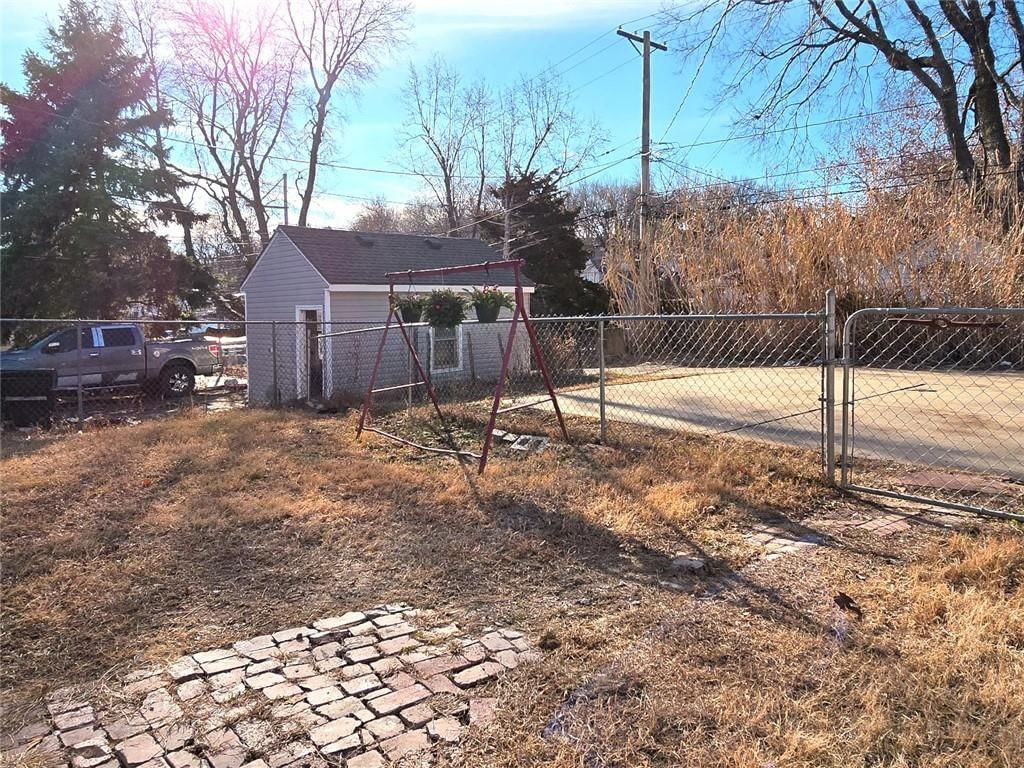 340 Cypress Avenue — photo 45