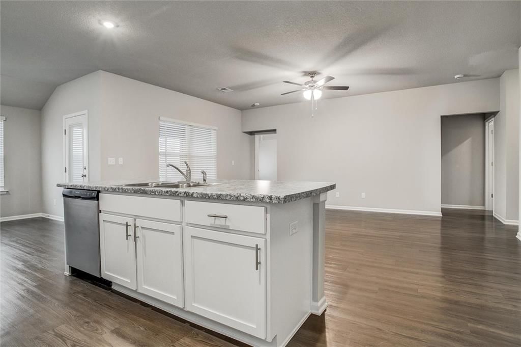 533 SE Laurel Drive — photo 20