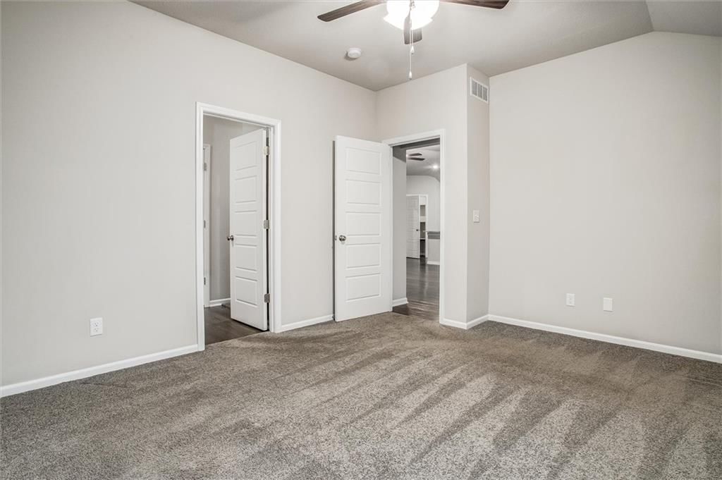 533 SE Laurel Drive — photo 24
