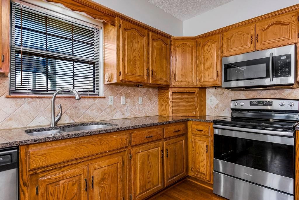 2021 Place Liberte Drive — photo 9