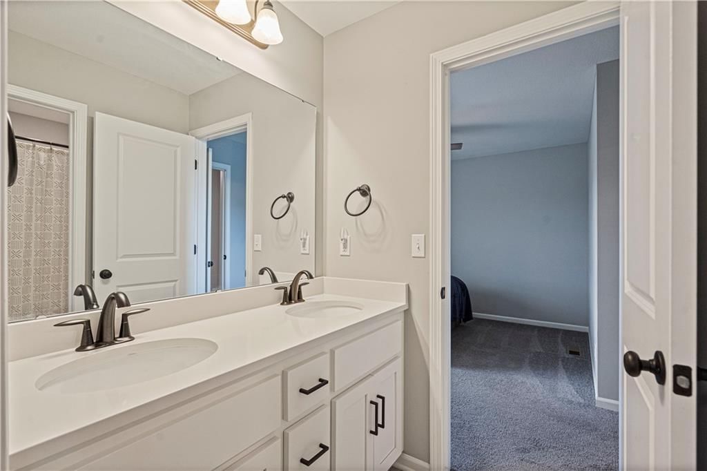 10605 N Fisk Avenue — photo 17