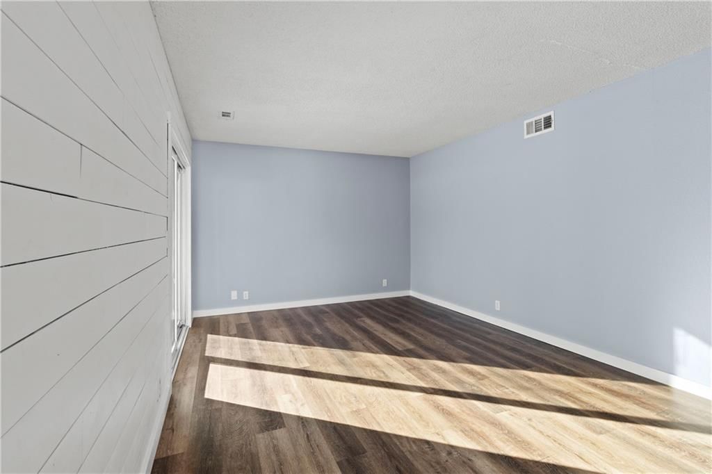 2520 Morningside Court — photo 5