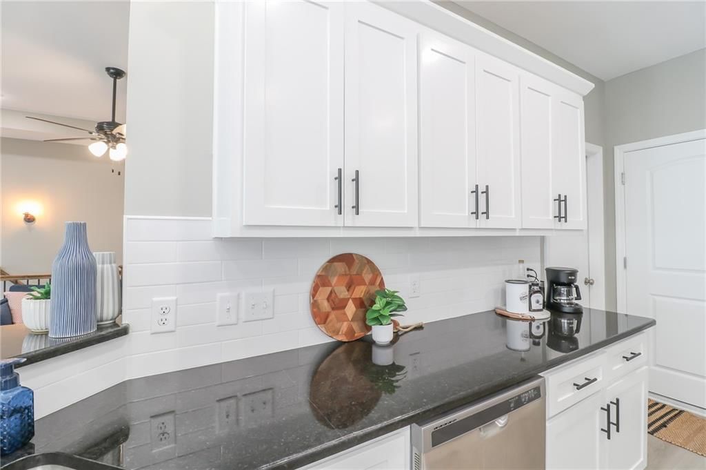1506 Stoneybrooke Drive — photo 13
