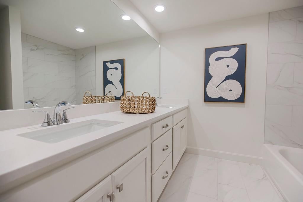 4214 W 158th Terrace — photo 33