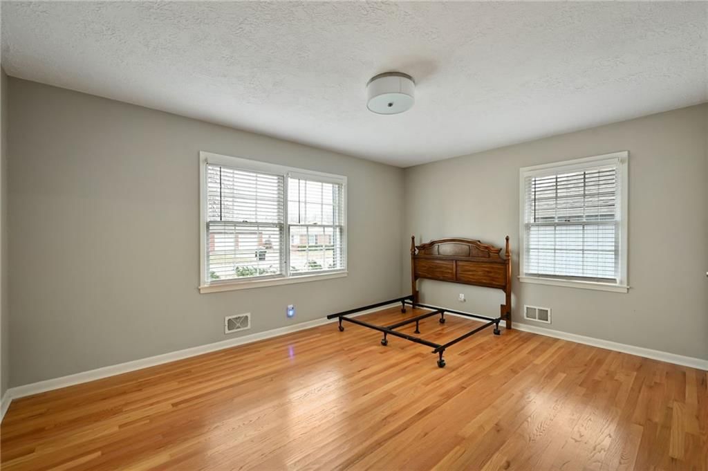 8601 Maywood Avenue — photo 14