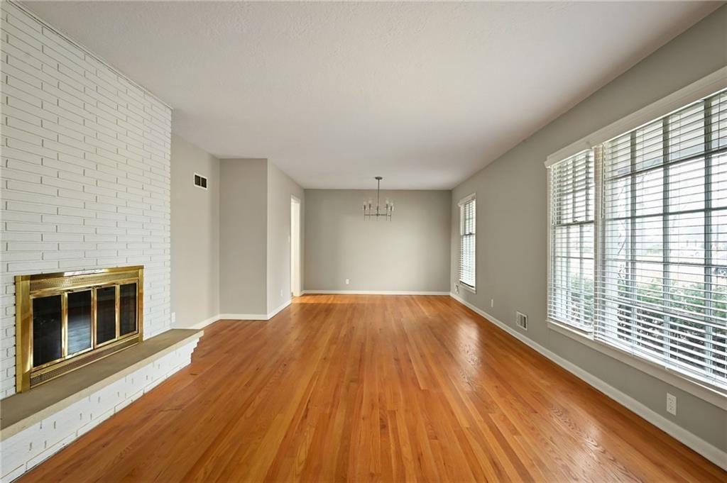 8601 Maywood Avenue — photo 16