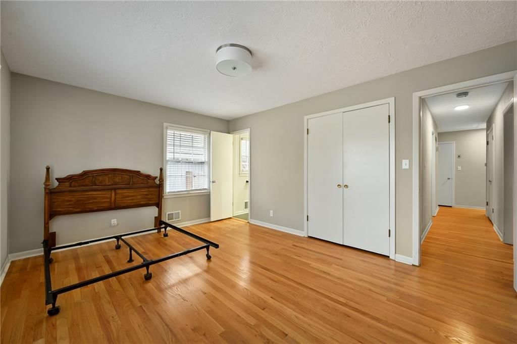 8601 Maywood Avenue — photo 20