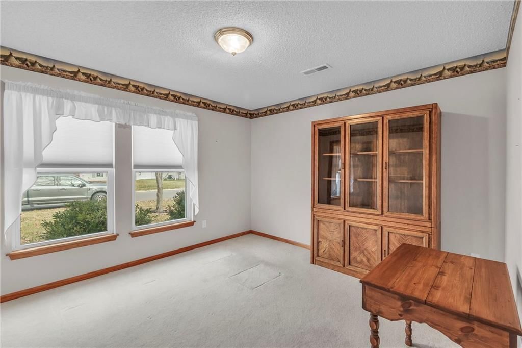 407 SW Crestview Drive — photo 9
