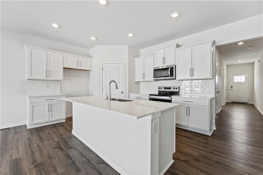 21803 Vinci Circle — photo 8