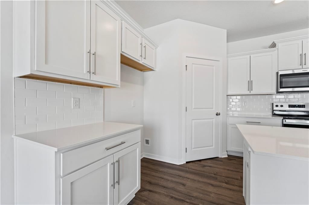 21803 Vinci Circle — photo 10