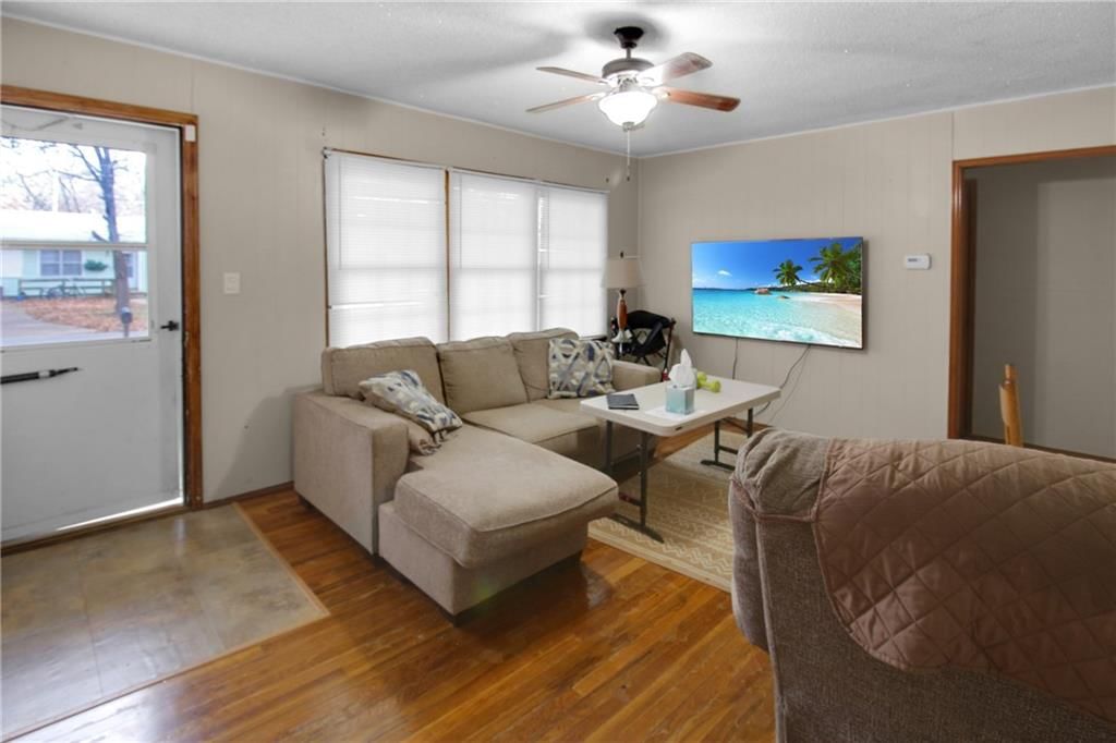 1223 Kimball Avenue — photo 3