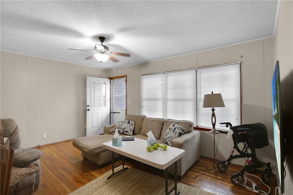 1223 Kimball Avenue — photo 4